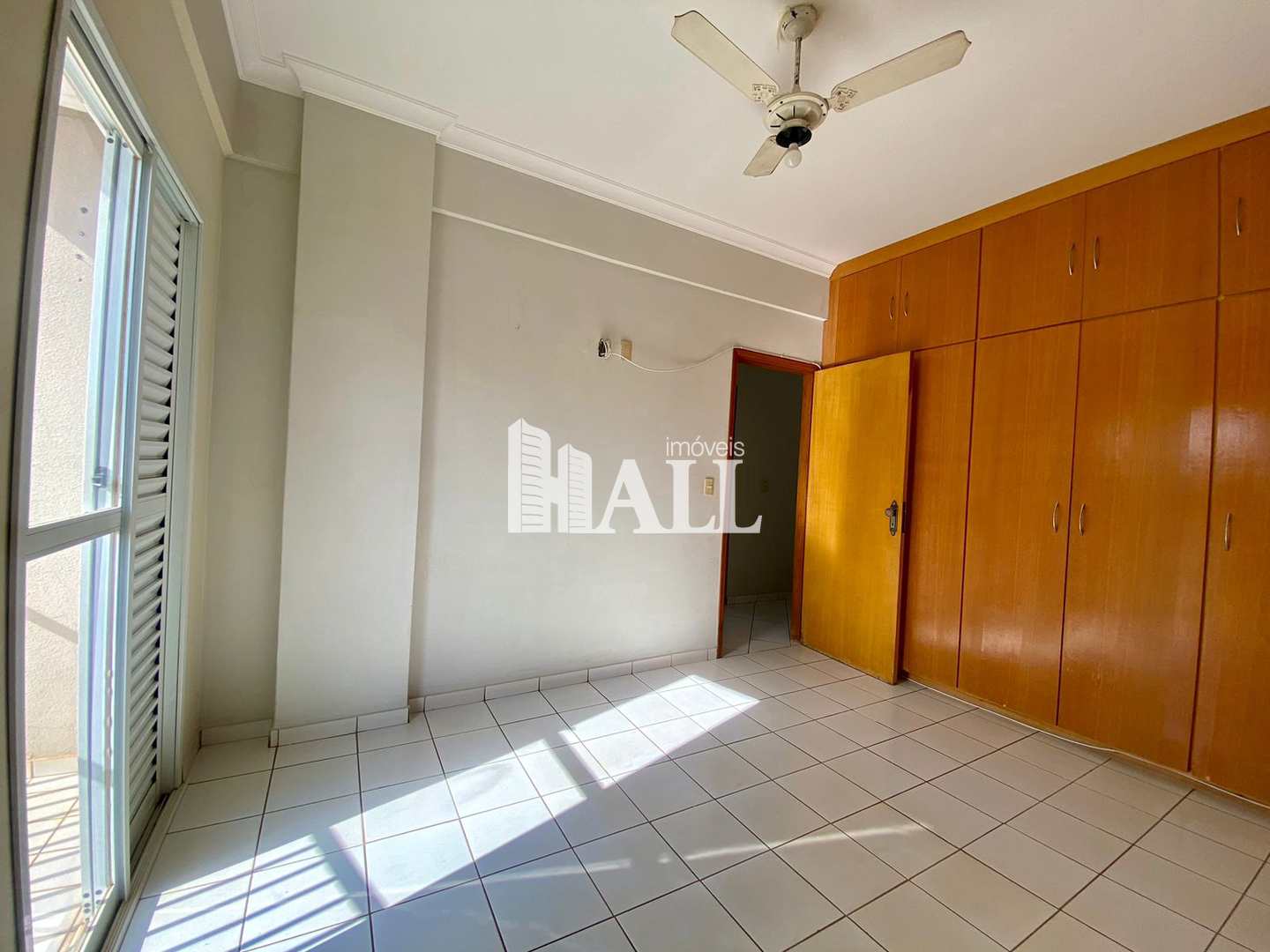 Apartamento à venda com 3 quartos, 98m² - Foto 3