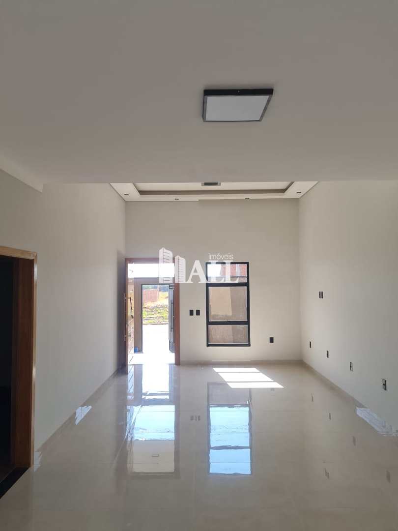 Casa à venda com 3 quartos, 118m² - Foto 2