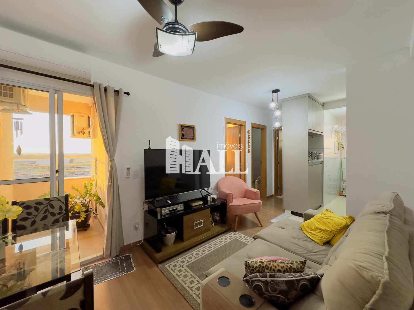 Apartamento à venda com 2 quartos, 46m² - Foto 1