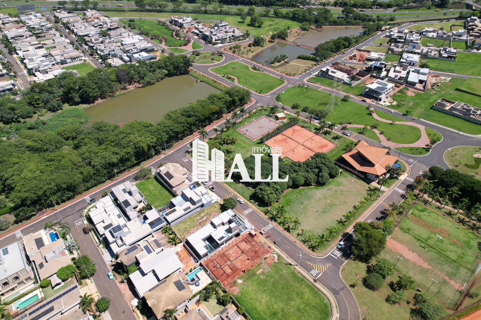 Casa de Condomínio à venda com 4 quartos, 217m² - Foto 4