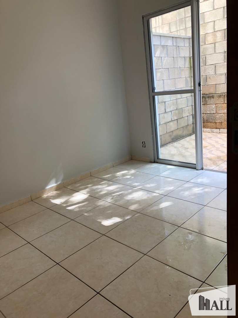 Apartamento à venda com 2 quartos, 45m² - Foto 3