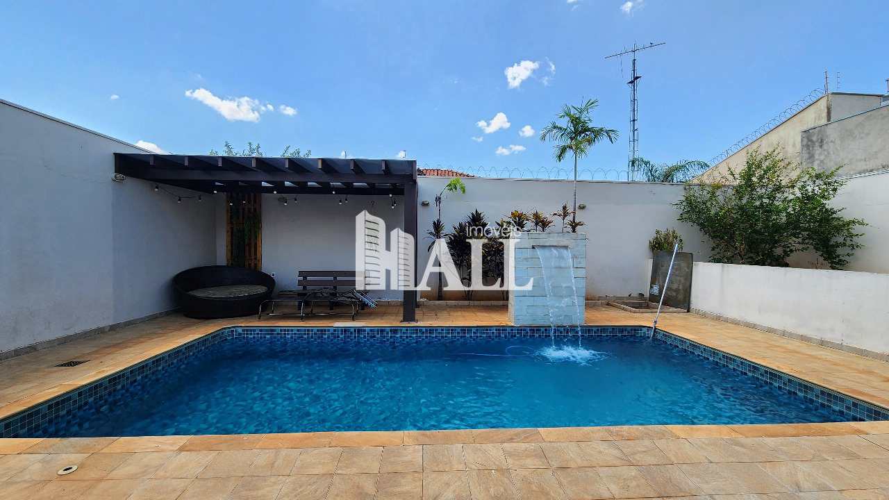 Casa de Condomínio à venda com 3 quartos, 336m² - Foto 1