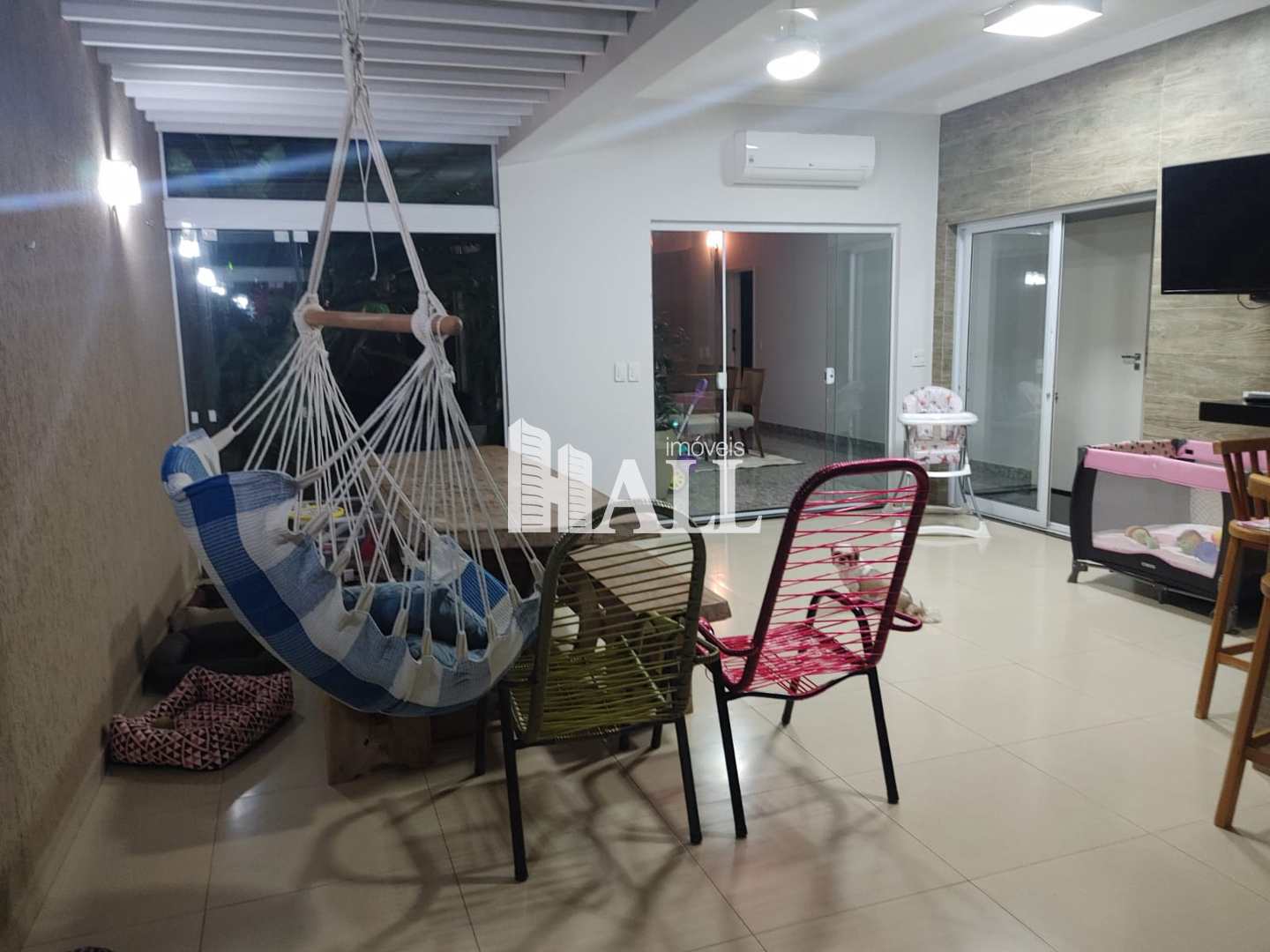 Casa de Condomínio à venda com 3 quartos, 244m² - Foto 5