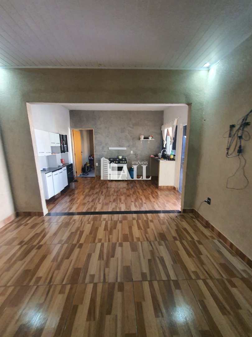 Casa à venda com 2 quartos, 200m² - Foto 3