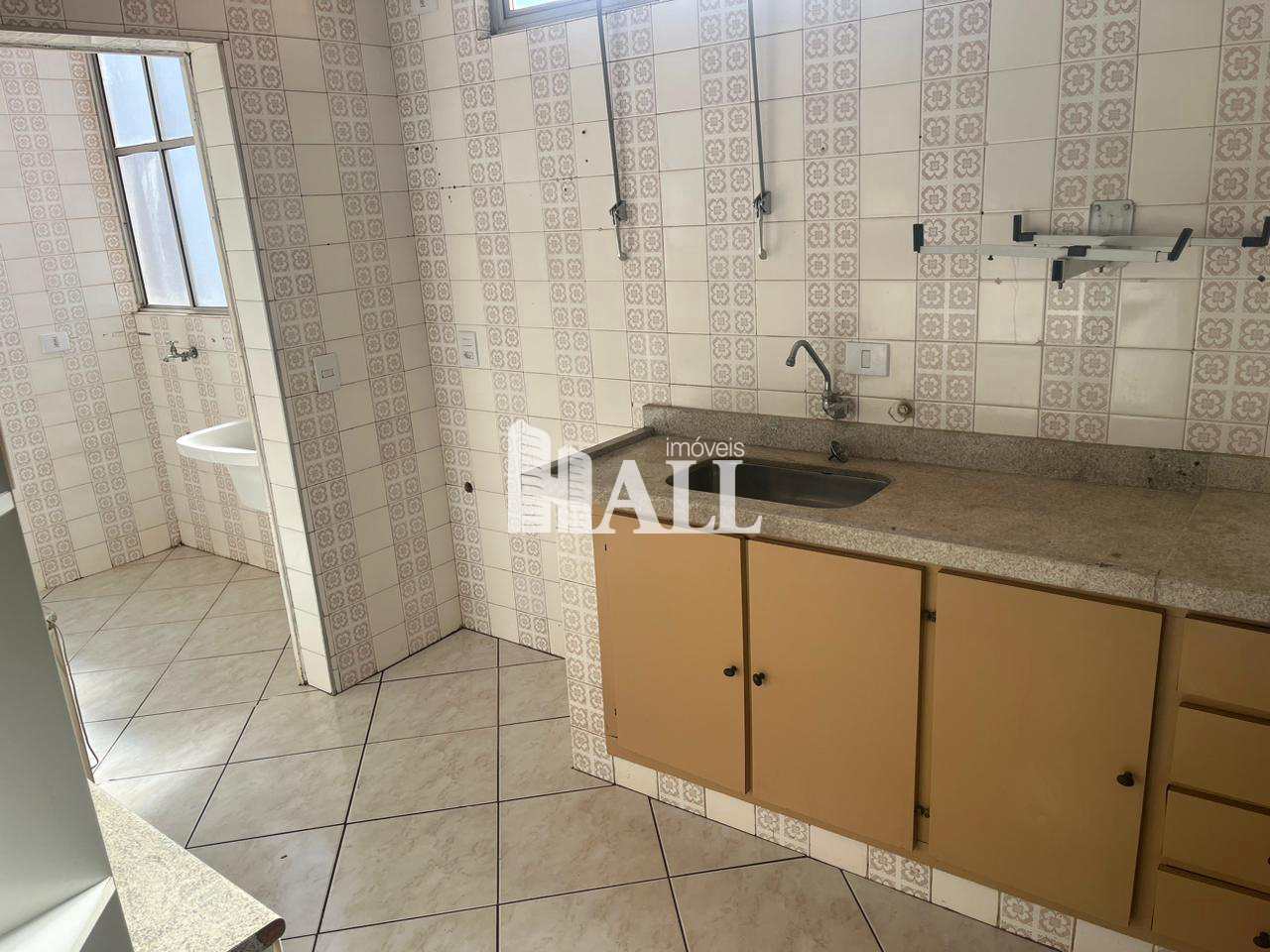 Apartamento à venda com 3 quartos, 100m² - Foto 2