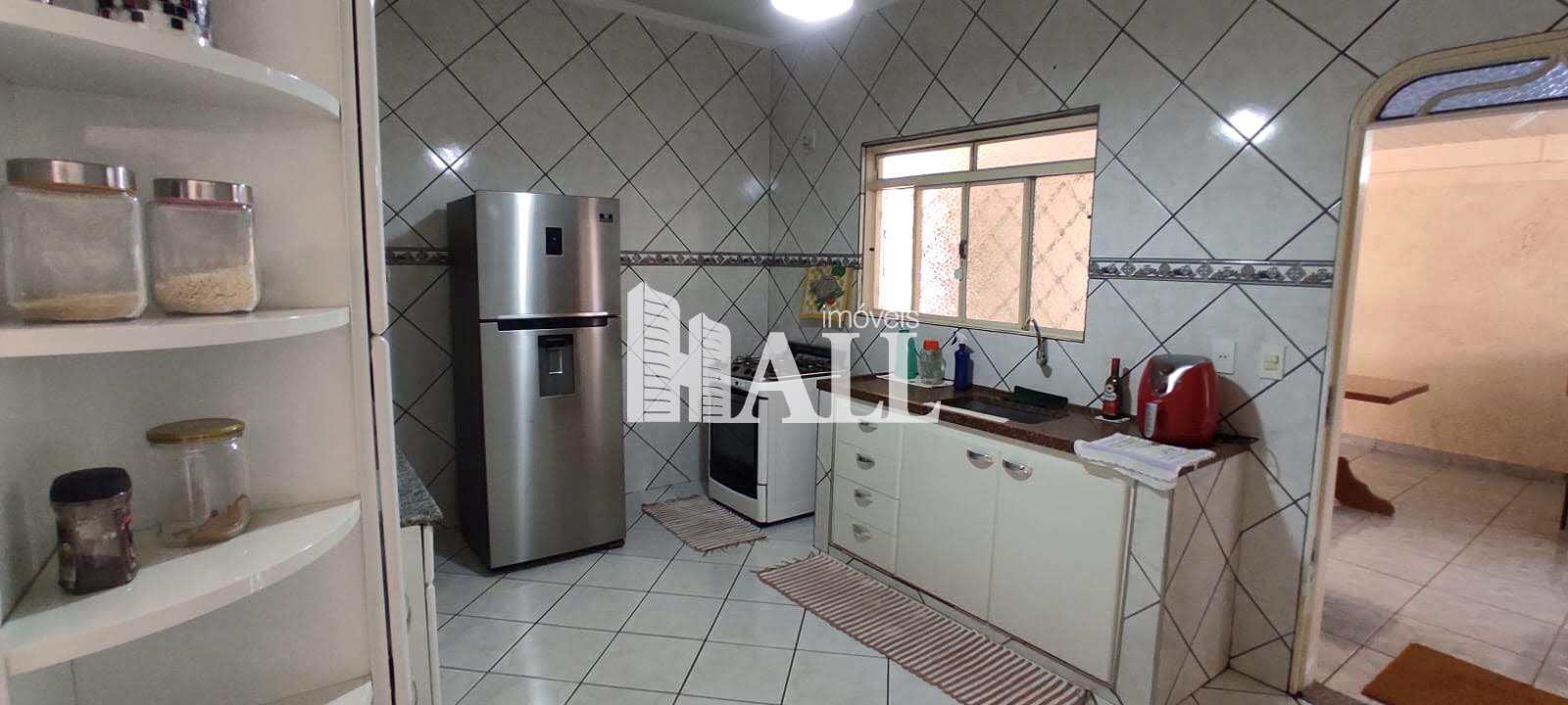 Casa à venda com 2 quartos, 160m² - Foto 3