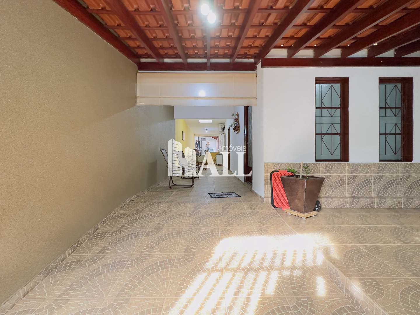 Casa à venda com 2 quartos, 164m² - Foto 2