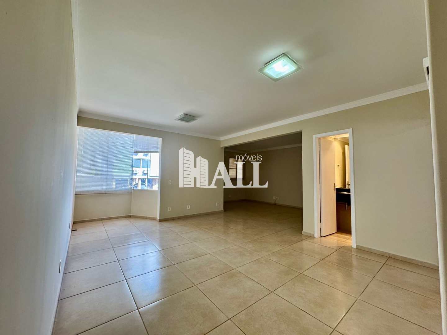 Apartamento à venda com 3 quartos, 107m² - Foto 3