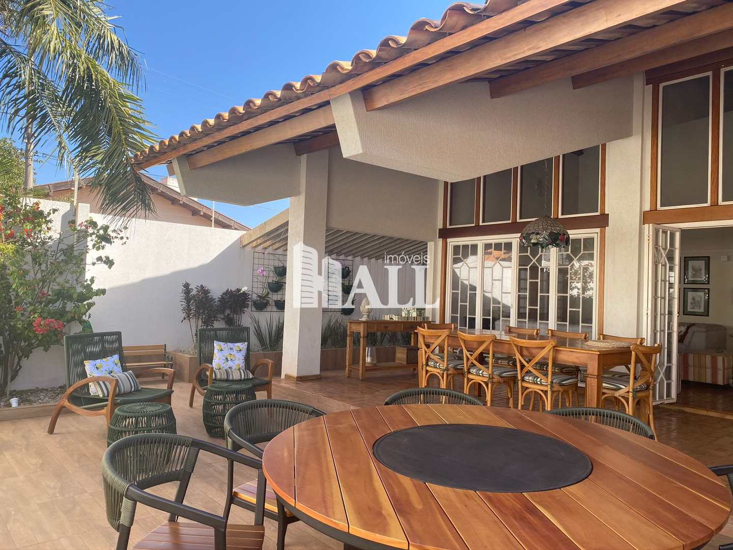 Casa à venda com 3 quartos, 350m² - Foto 2