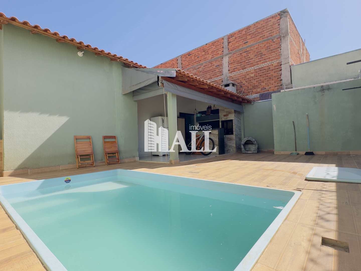 Casa à venda com 3 quartos, 110m² - Foto 1