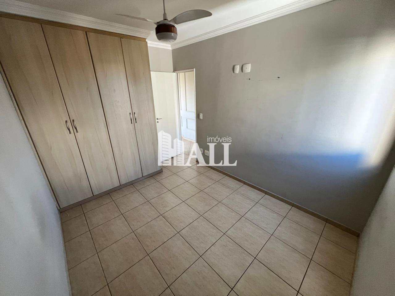 Apartamento à venda com 2 quartos, 78m² - Foto 4