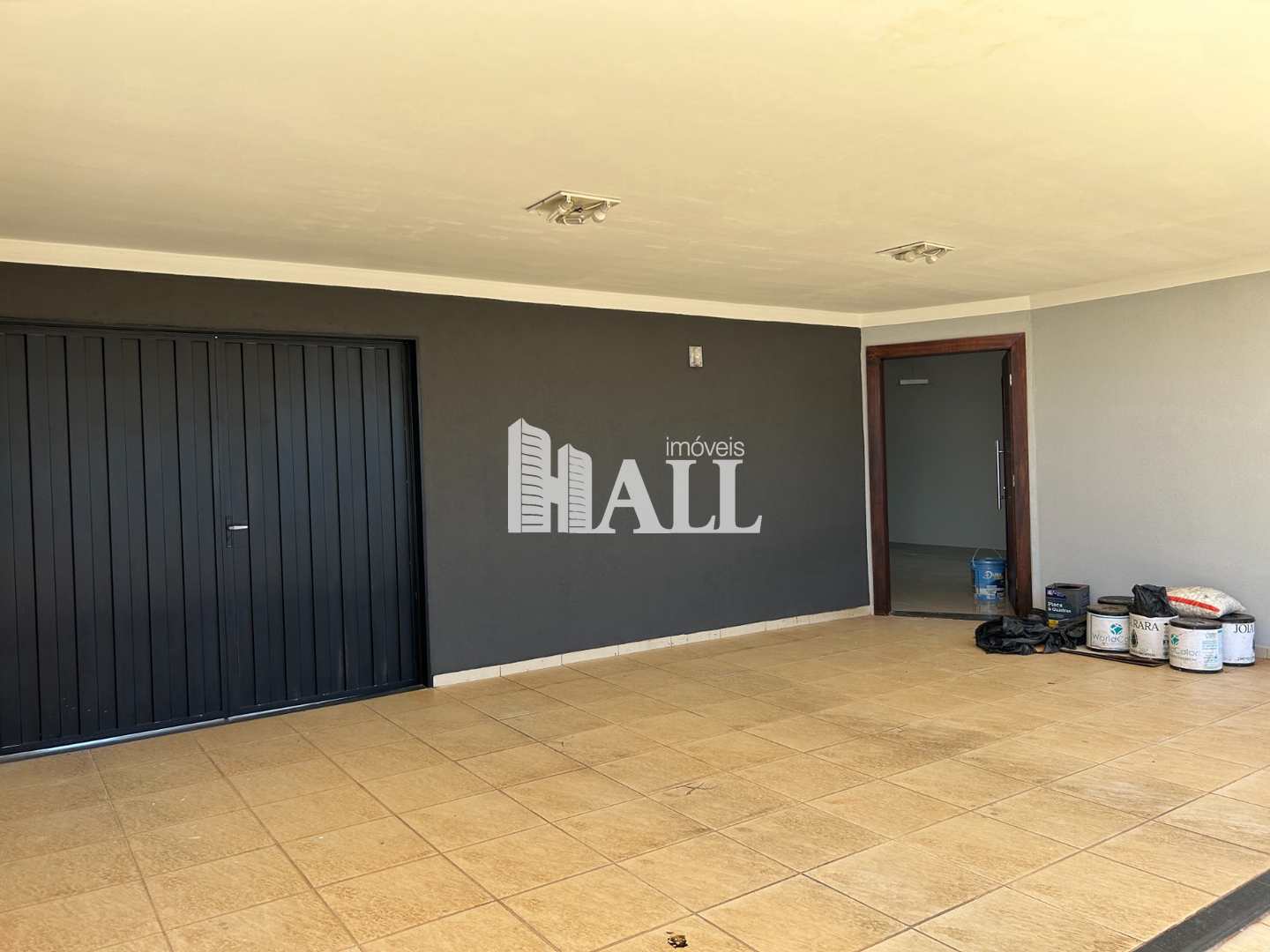 Casa à venda com 3 quartos, 126m² - Foto 1