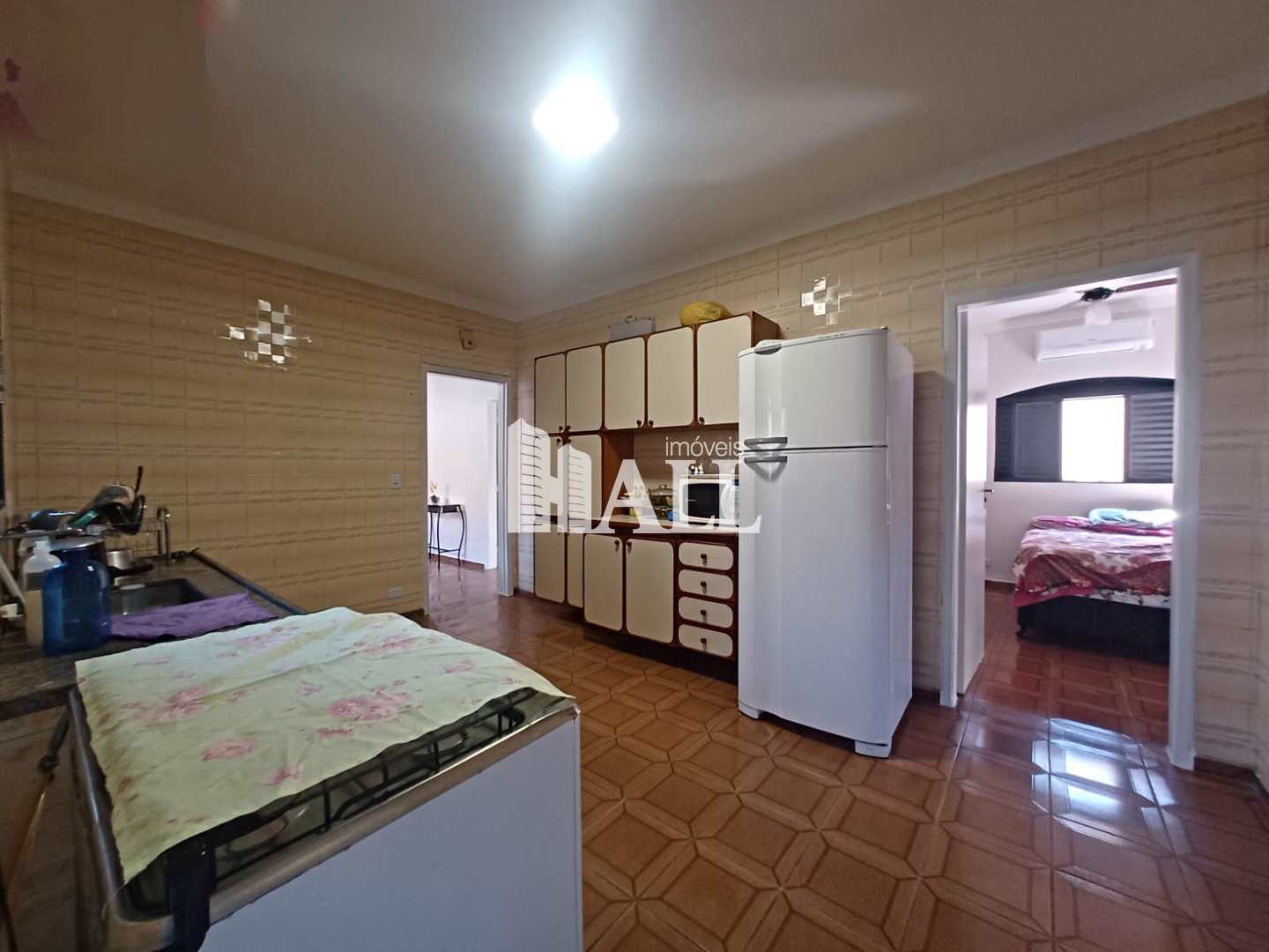 Casa à venda com 3 quartos, 150m² - Foto 2