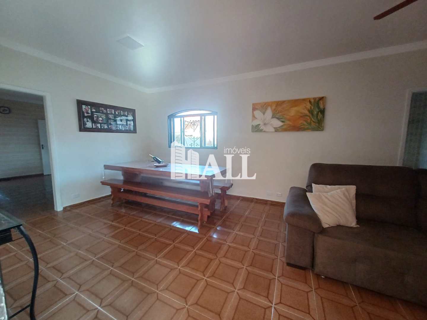 Casa à venda com 3 quartos, 150m² - Foto 1