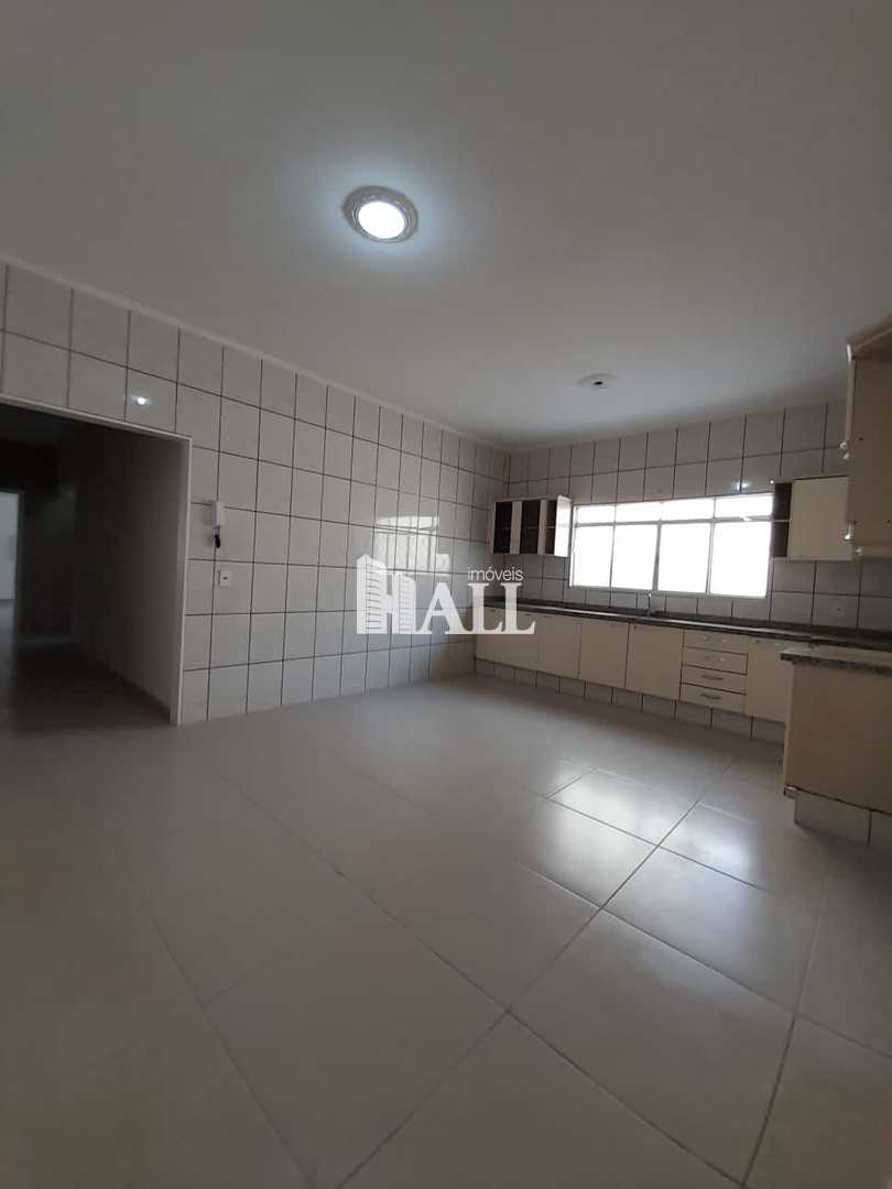 Casa à venda com 3 quartos, 212m² - Foto 13