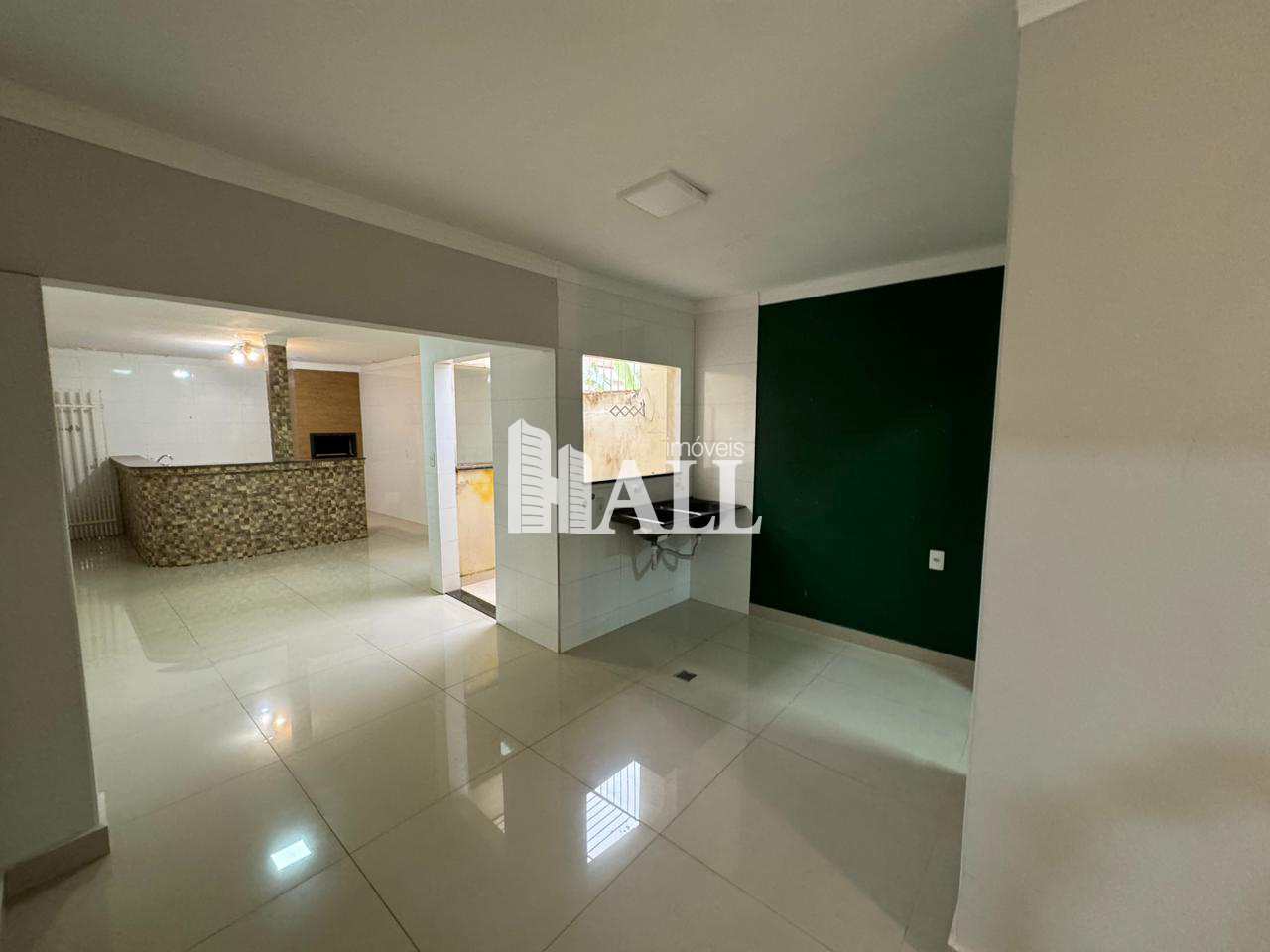 Casa à venda com 4 quartos, 163m² - Foto 1