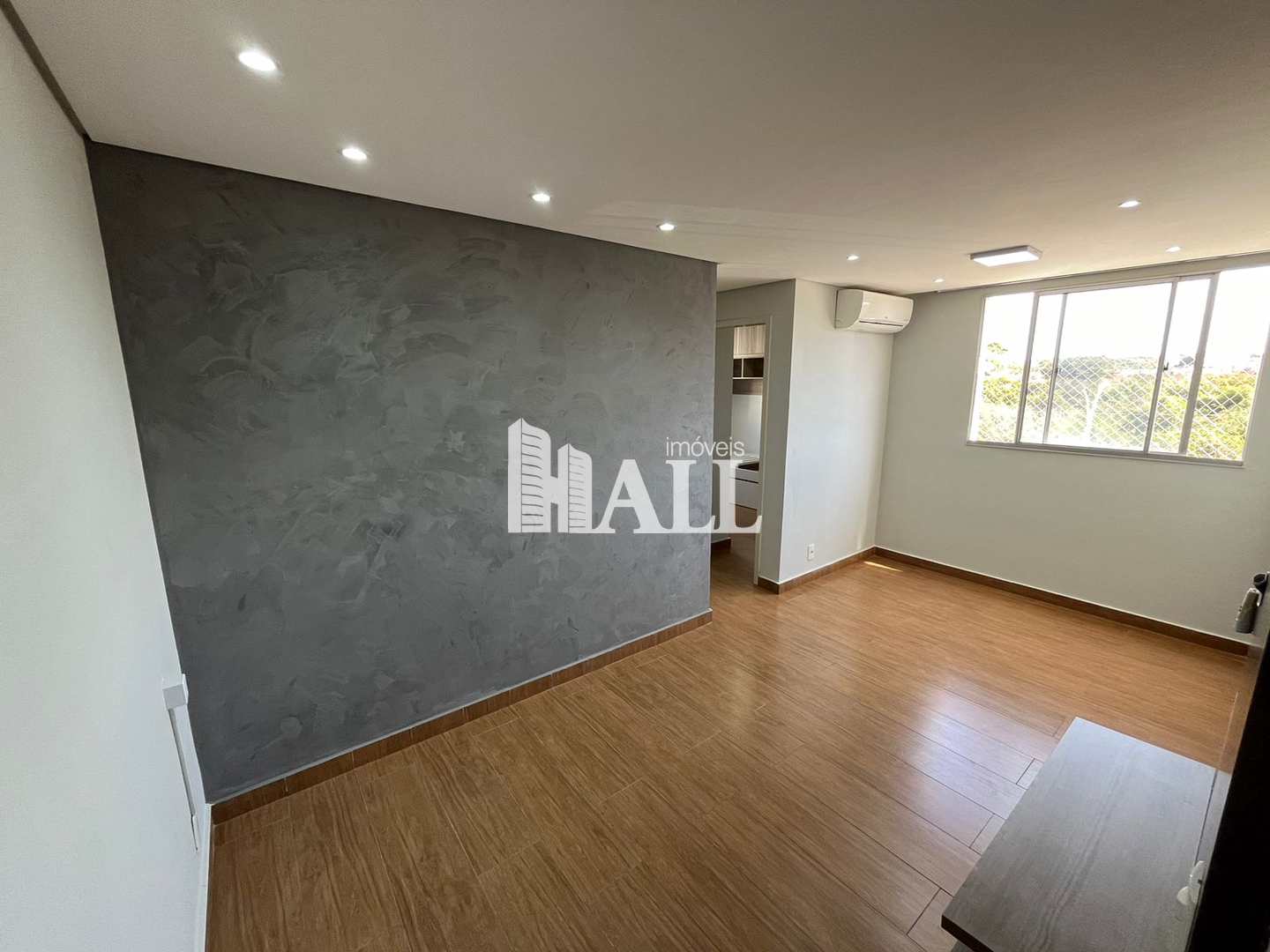 Apartamento à venda com 2 quartos, 45m² - Foto 1