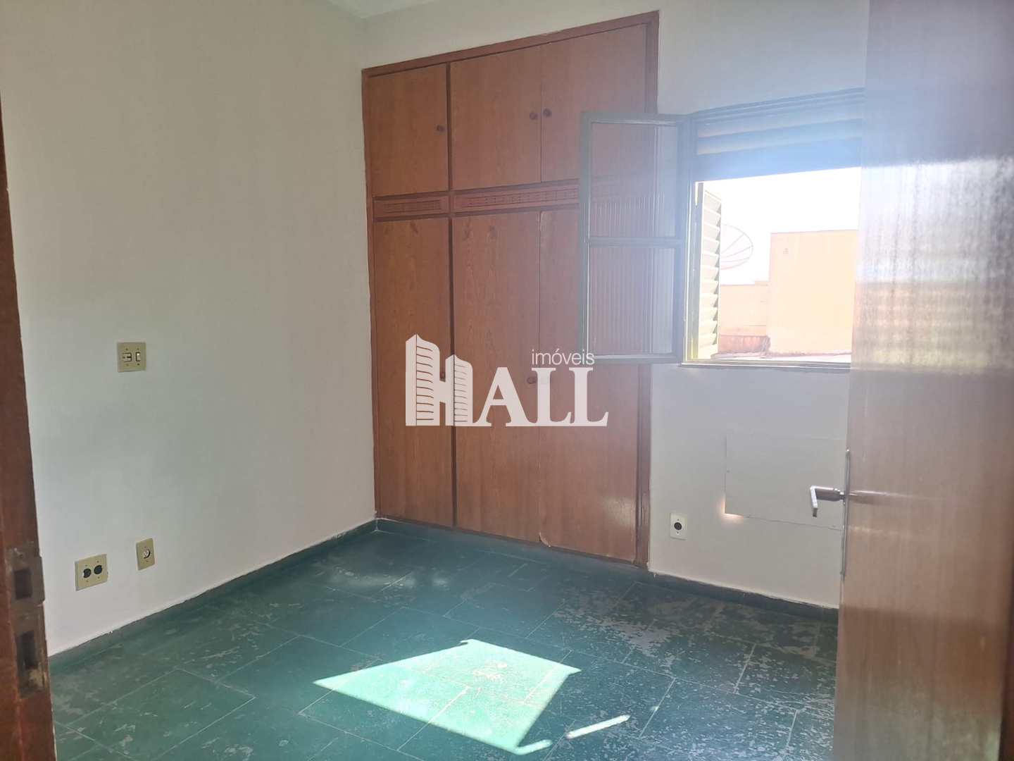 Apartamento à venda com 3 quartos, 87m² - Foto 3