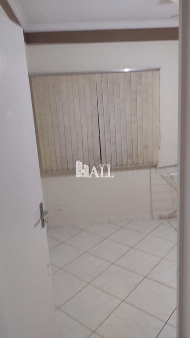 Apartamento à venda com 2 quartos, 70m² - Foto 11