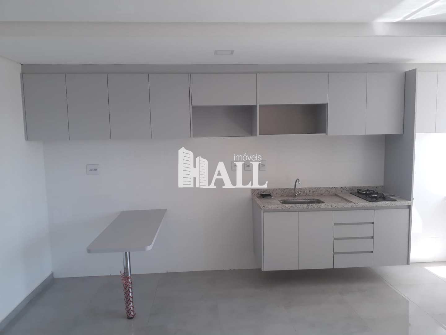 Apartamento à venda com 1 quarto, 40m² - Foto 2