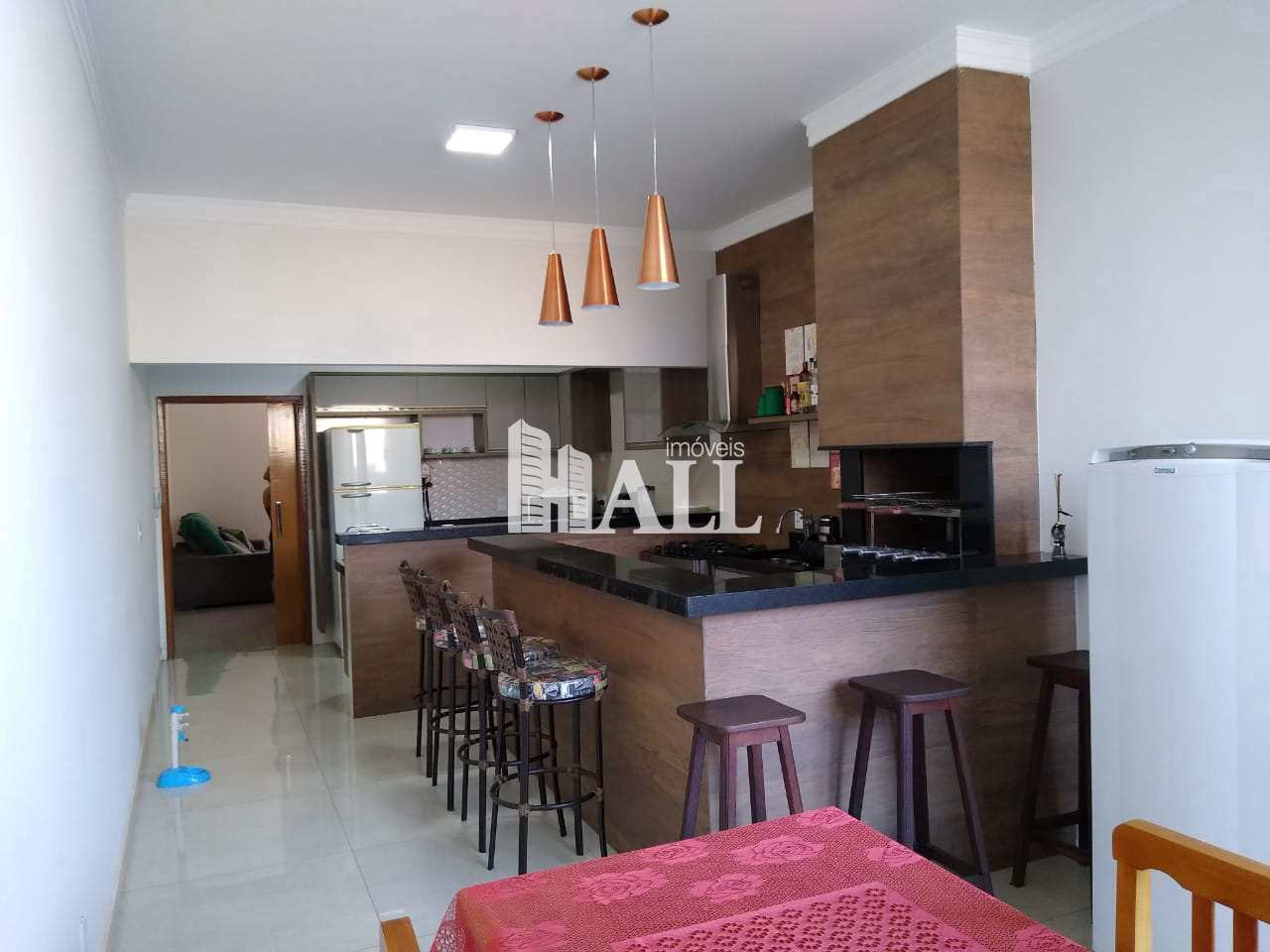 Casa à venda com 3 quartos, 140m² - Foto 1