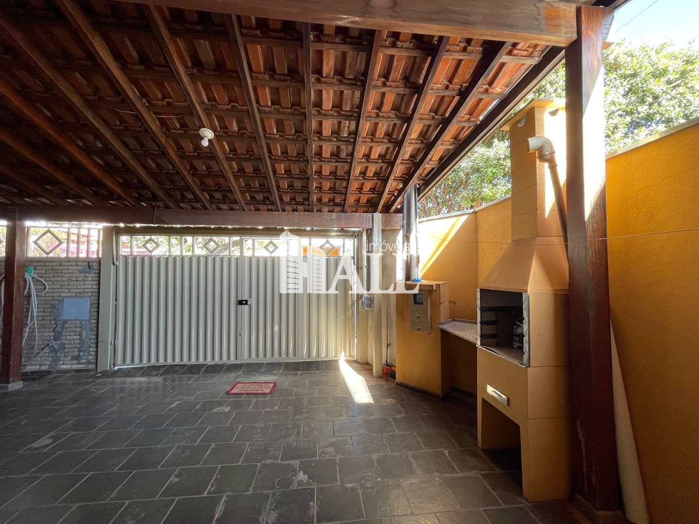 Casa à venda com 2 quartos, 121m² - Foto 1