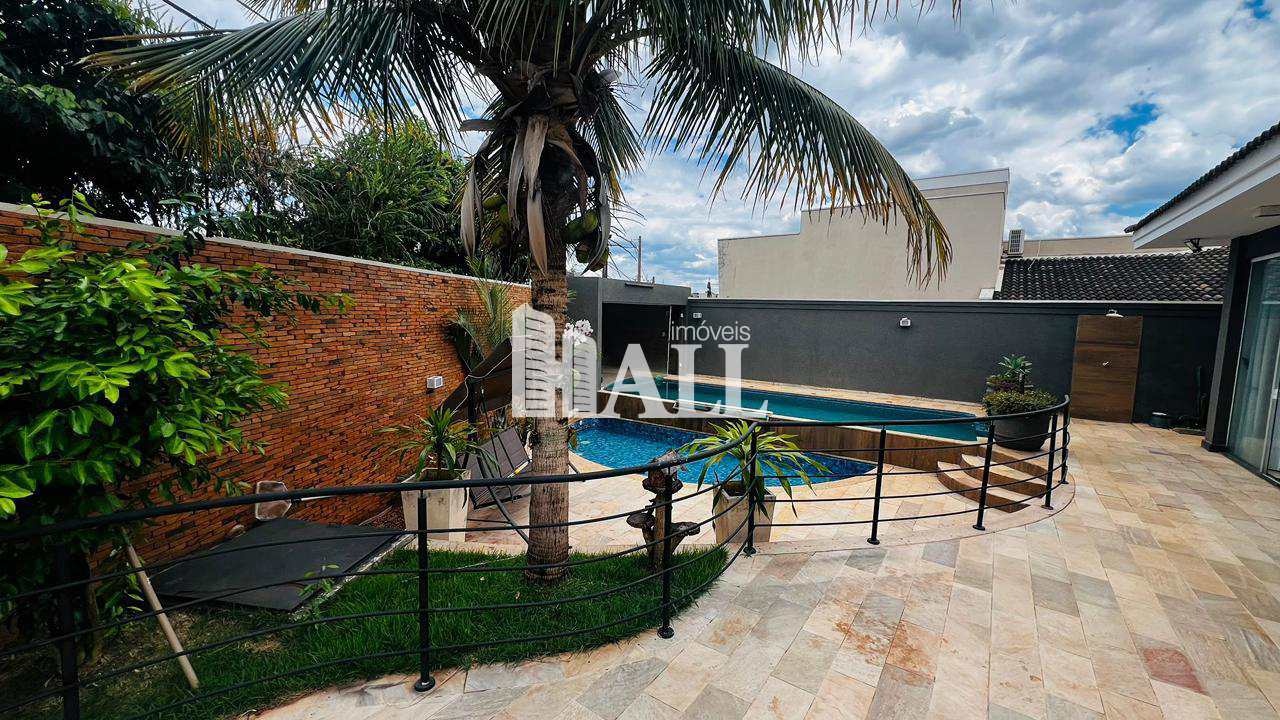 Casa de Condomínio à venda com 5 quartos, 560m² - Foto 1