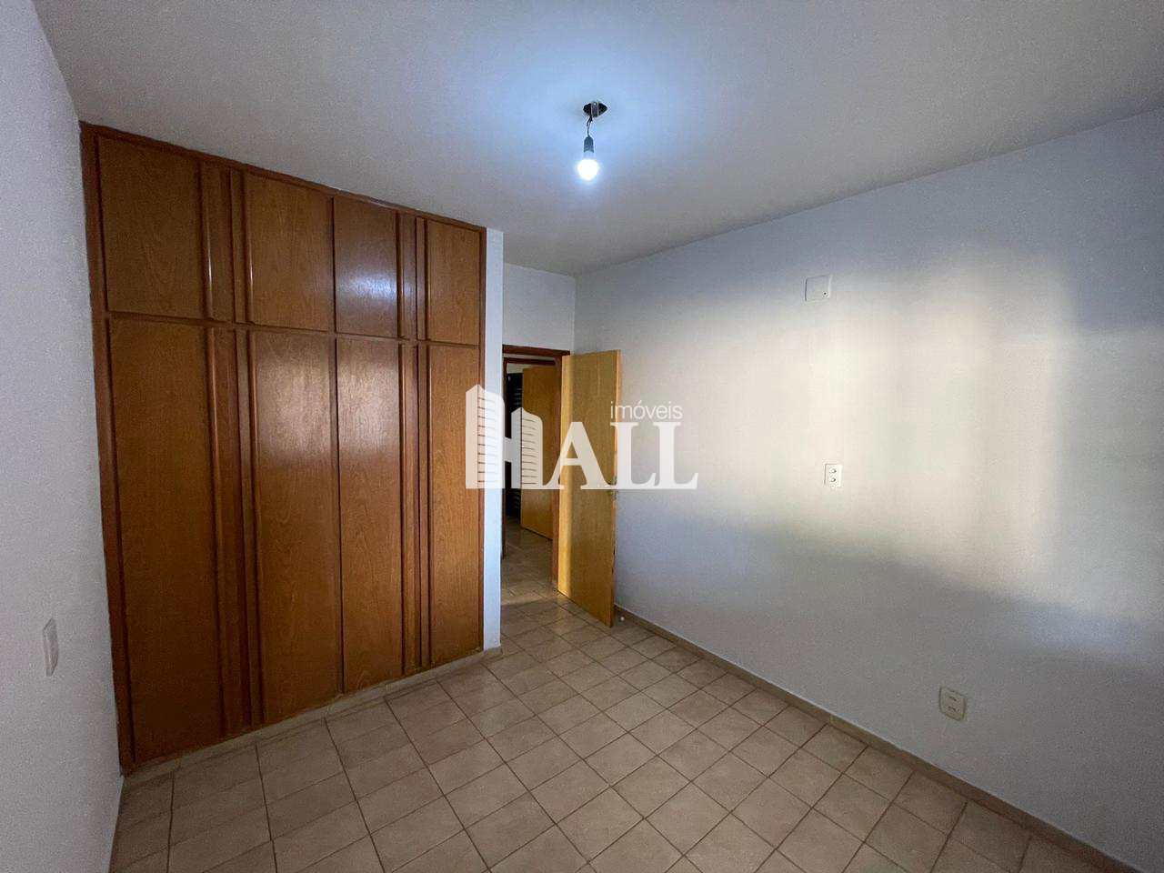 Casa à venda com 3 quartos, 216m² - Foto 14