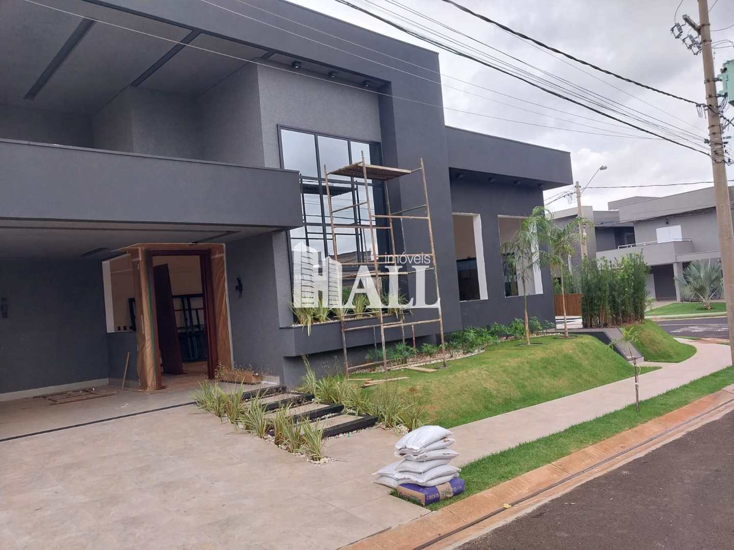 Casa de Condomínio à venda com 3 quartos, 238m² - Foto 4