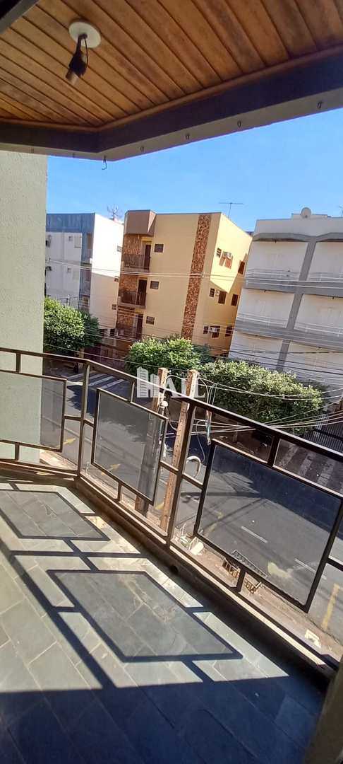 Apartamento à venda com 2 quartos, 70m² - Foto 2