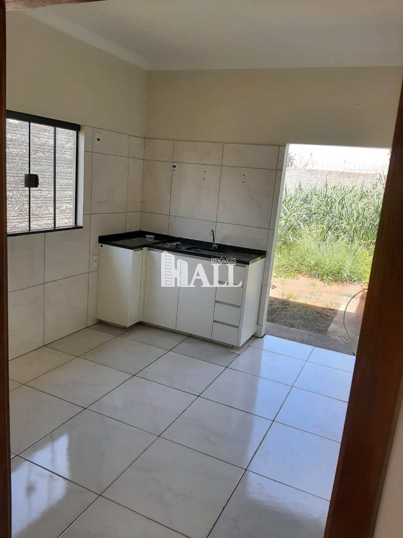 Casa à venda com 3 quartos, 250m² - Foto 2