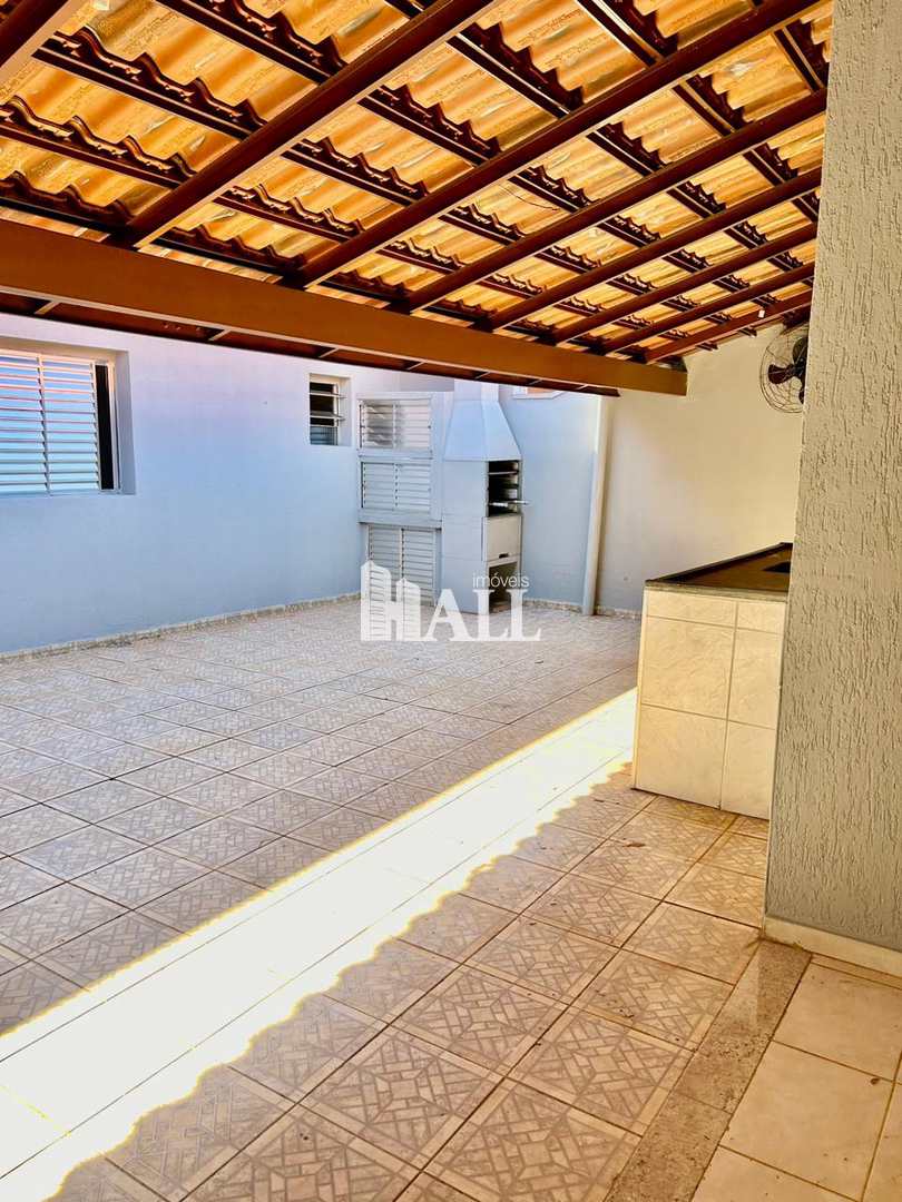 Casa à venda com 3 quartos, 120m² - Foto 2