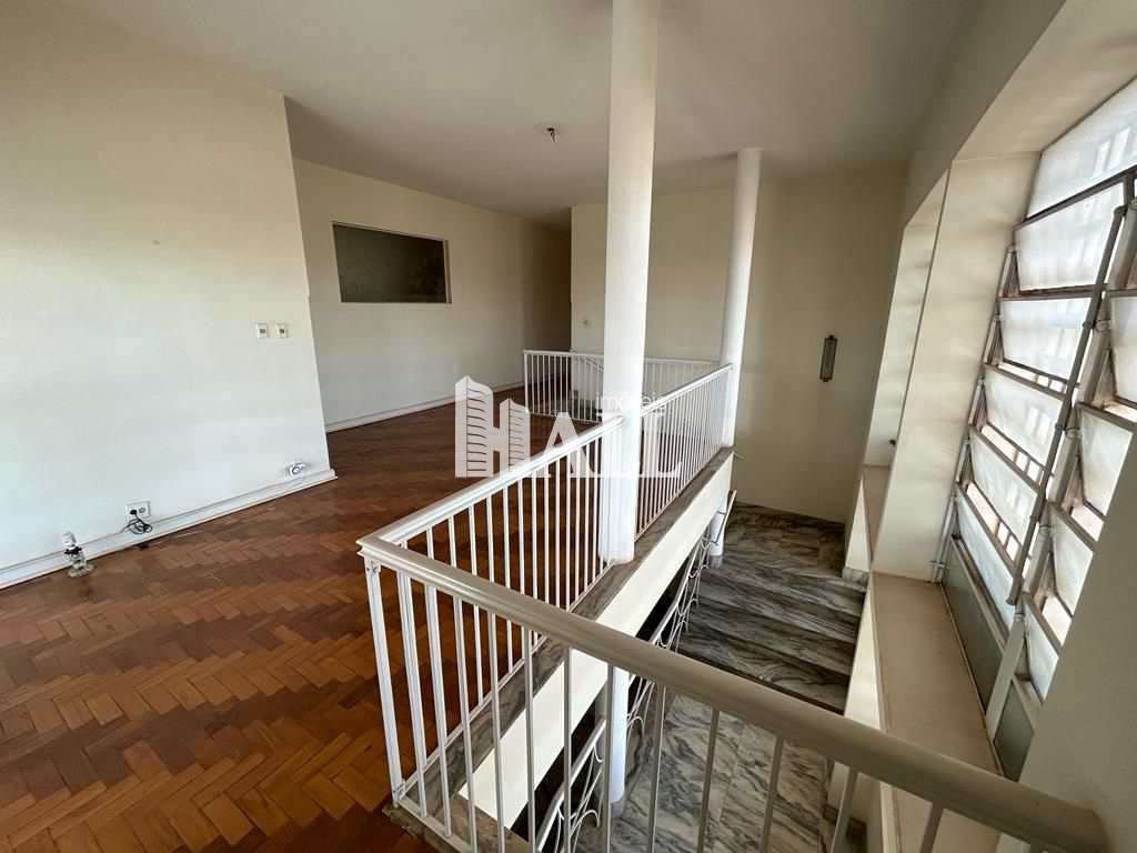 Casa à venda com 6 quartos, 750m² - Foto 11