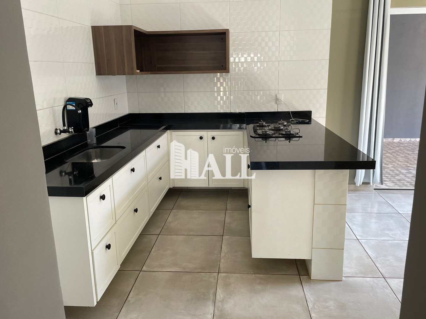 Casa à venda com 2 quartos, 90m² - Foto 1