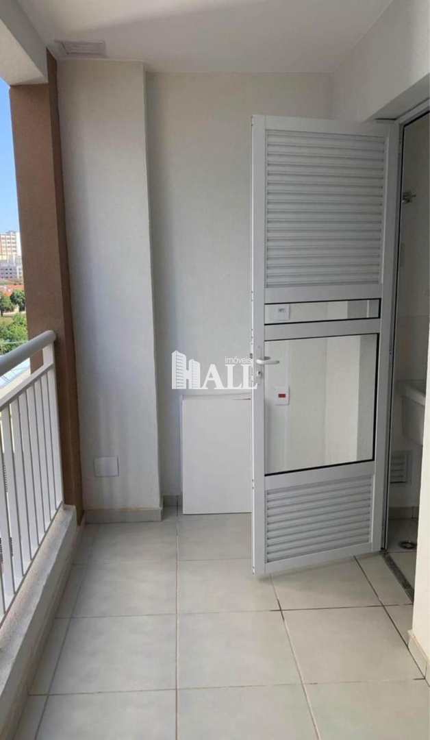 Apartamento à venda com 3 quartos, 77m² - Foto 2