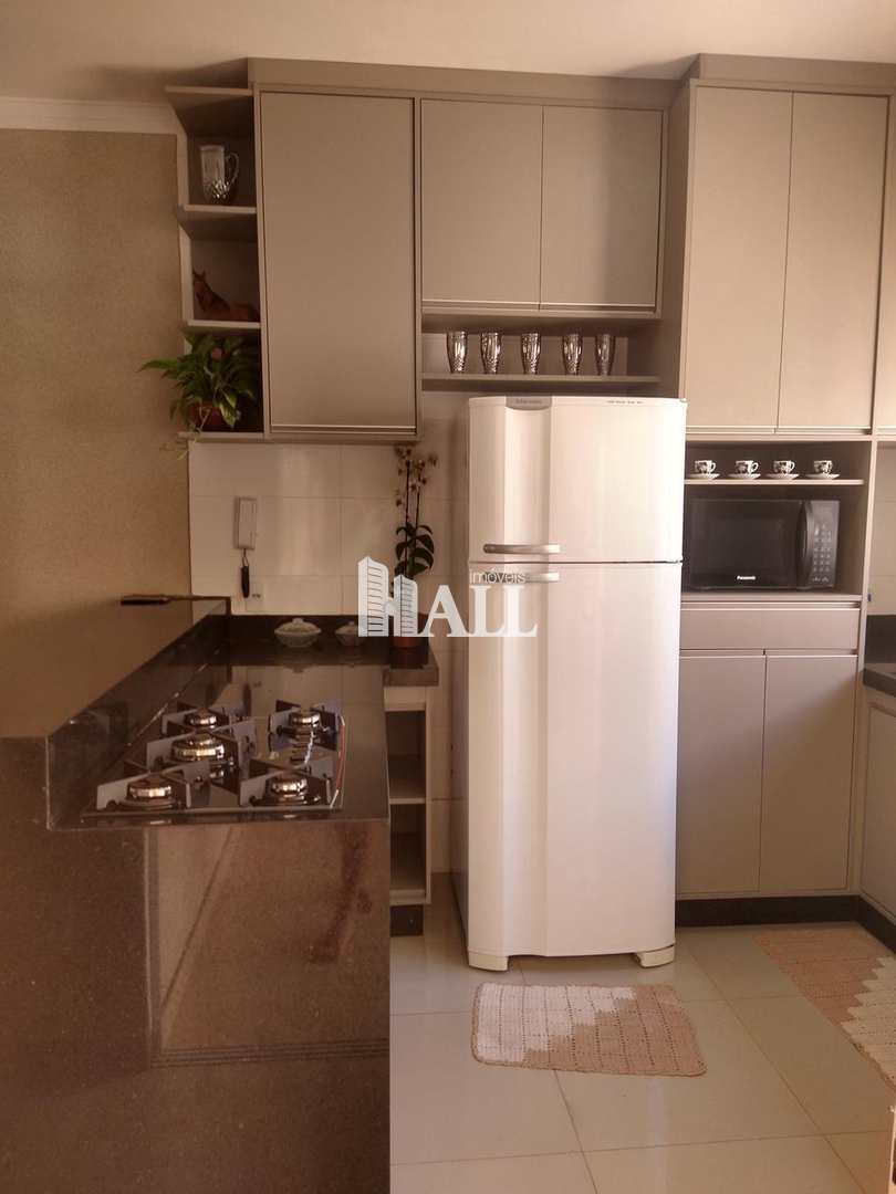 Casa à venda com 3 quartos, 170m² - Foto 4