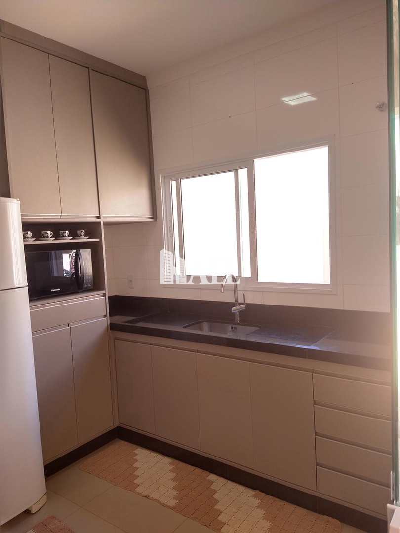 Casa à venda com 3 quartos, 170m² - Foto 6