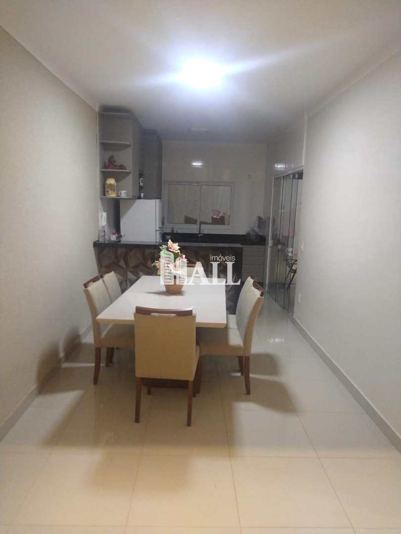 Casa à venda com 3 quartos, 170m² - Foto 3