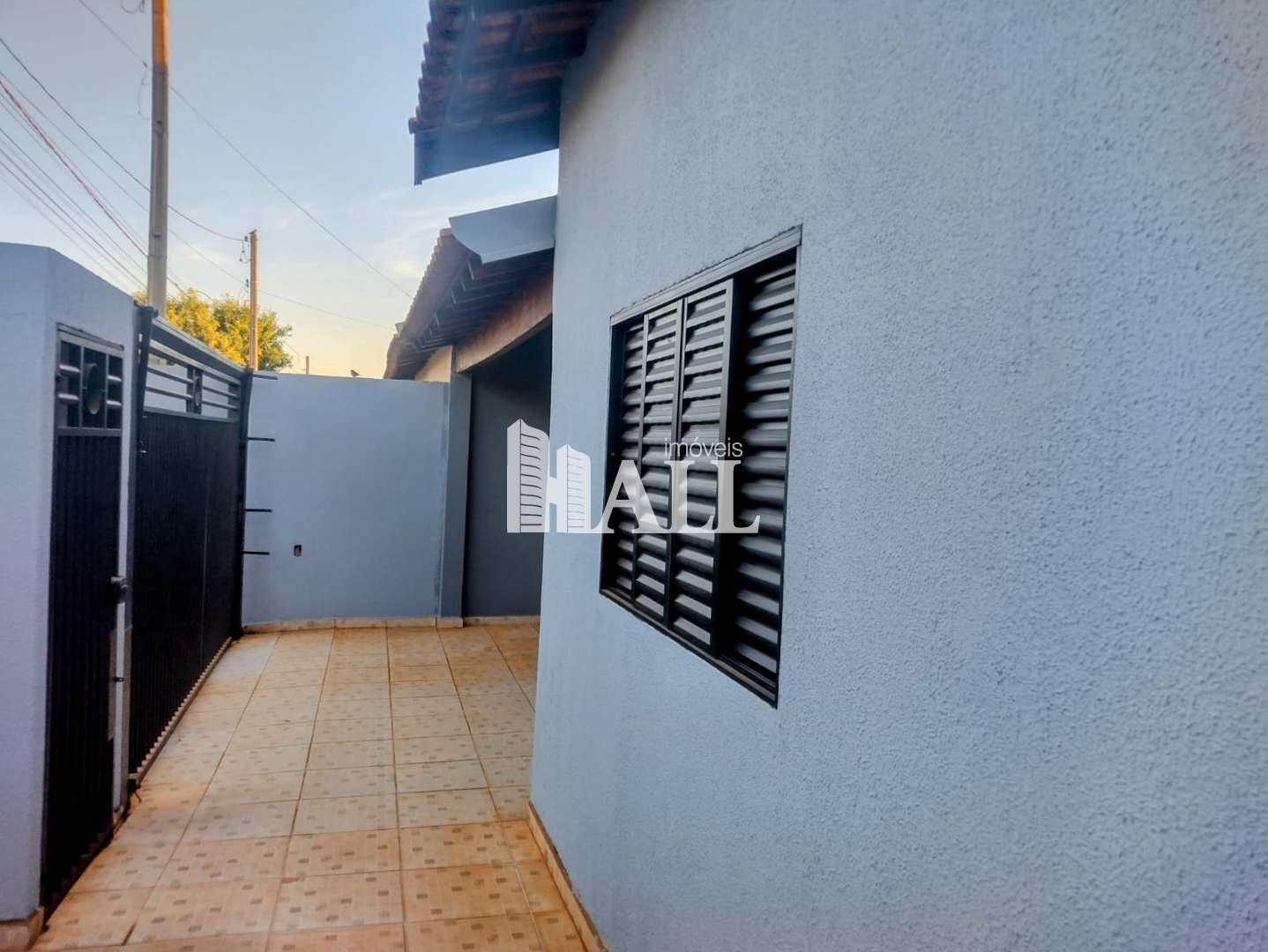 Casa à venda com 3 quartos, 100m² - Foto 2