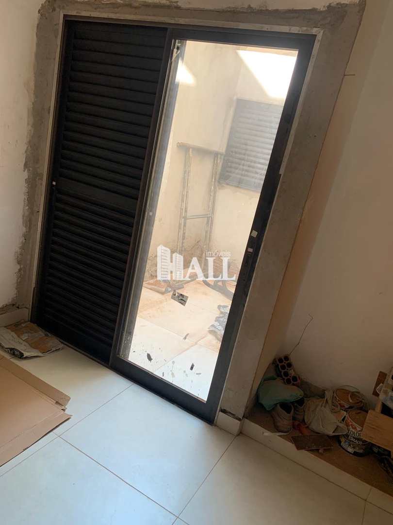 Casa à venda com 3 quartos, 125m² - Foto 1