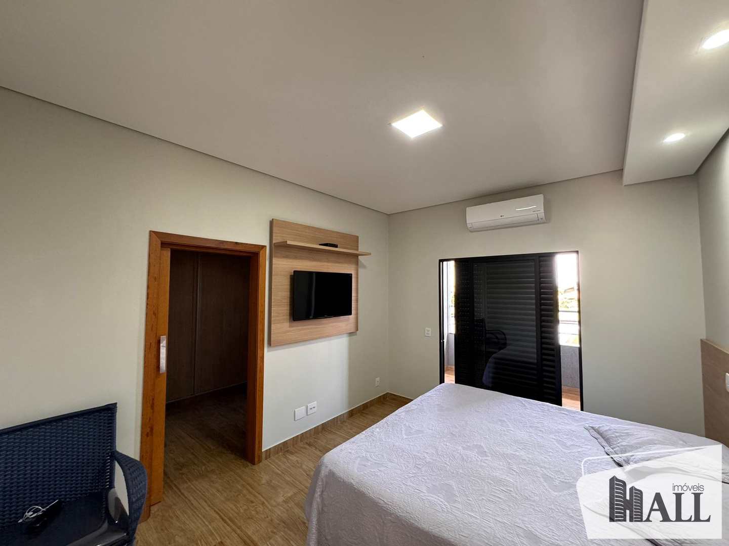 Casa de Condomínio à venda com 3 quartos, 330m² - Foto 3