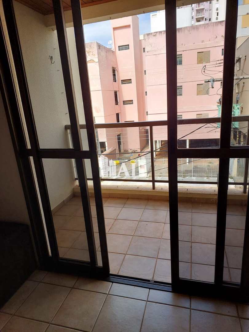 Apartamento à venda com 2 quartos, 68m² - Foto 7