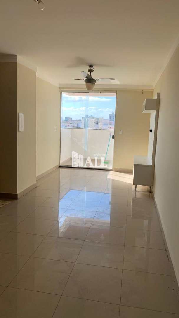 Apartamento à venda com 2 quartos, 65m² - Foto 1