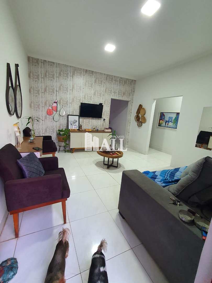 Casa à venda com 3 quartos, 110m² - Foto 1