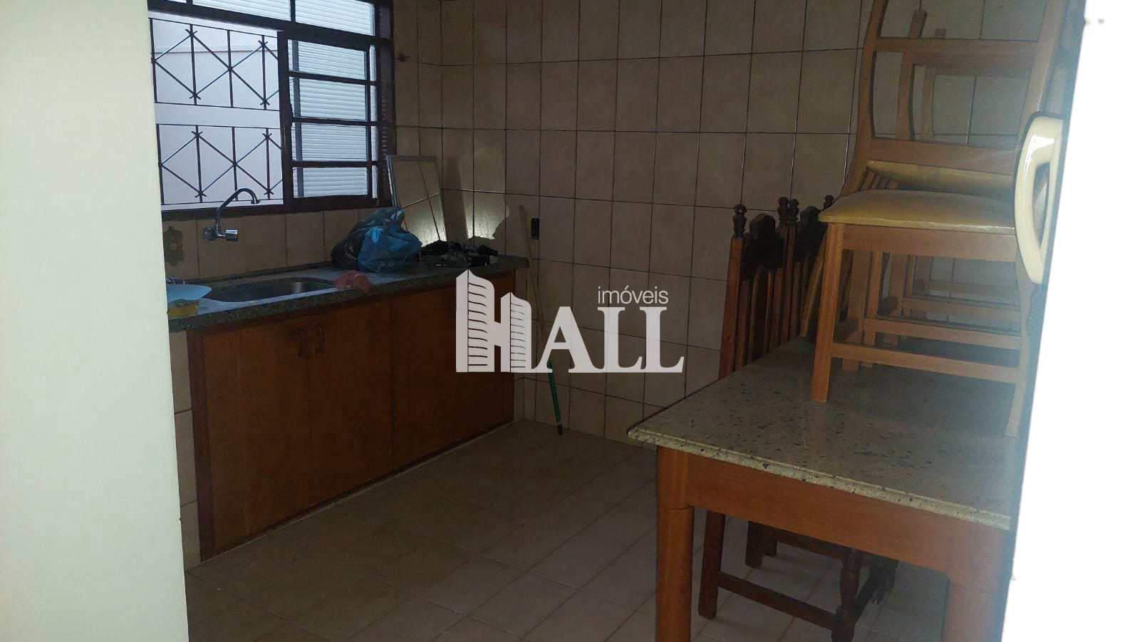 Casa à venda com 3 quartos, 190m² - Foto 2