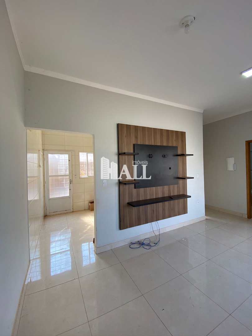 Casa à venda com 2 quartos, 200m² - Foto 3