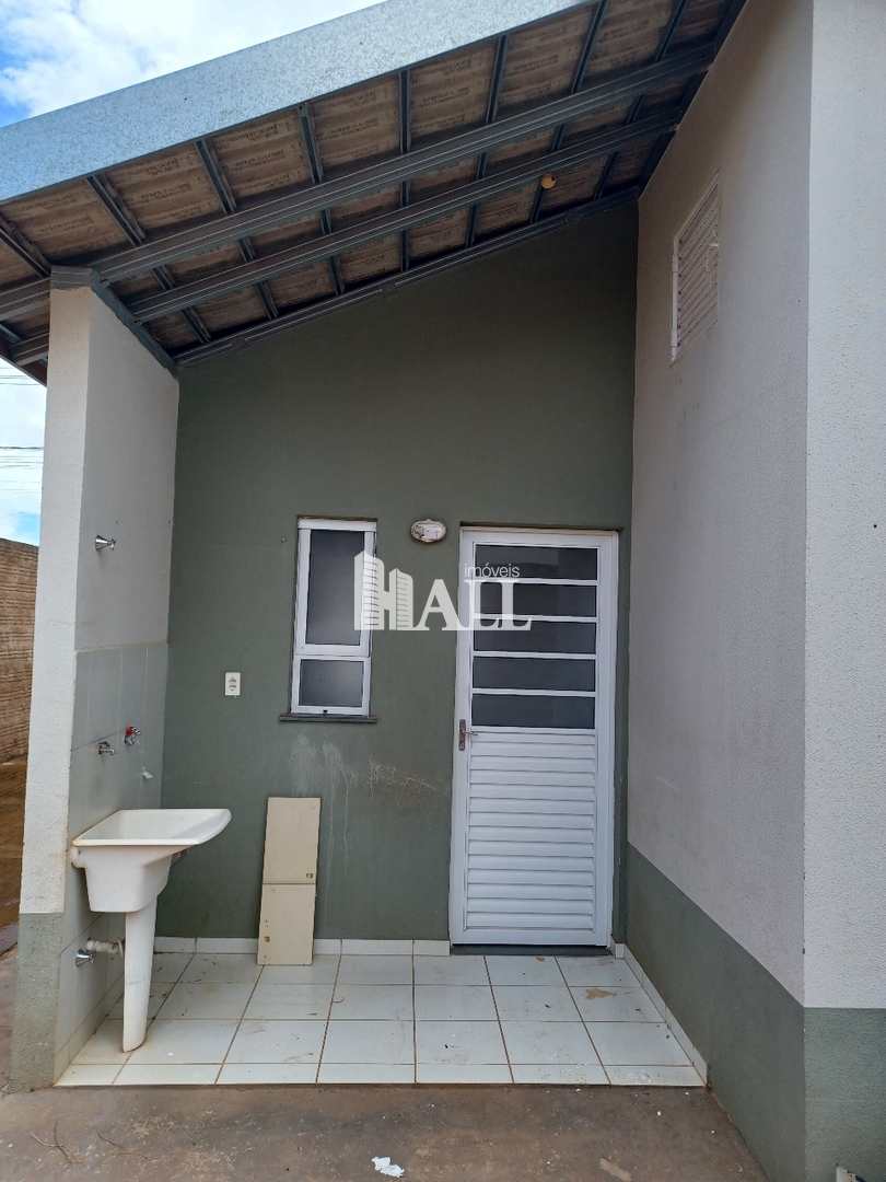 Casa à venda com 2 quartos, 45m² - Foto 13