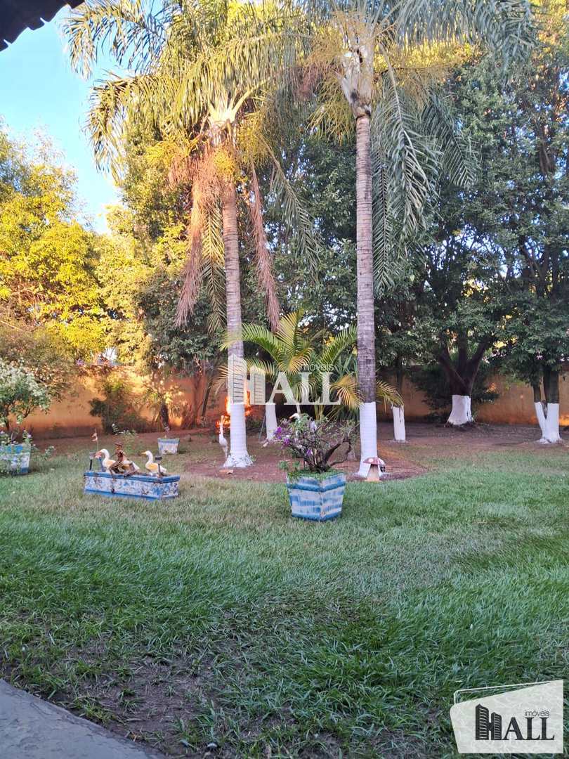 Chácara à venda com 2 quartos, 150m² - Foto 9