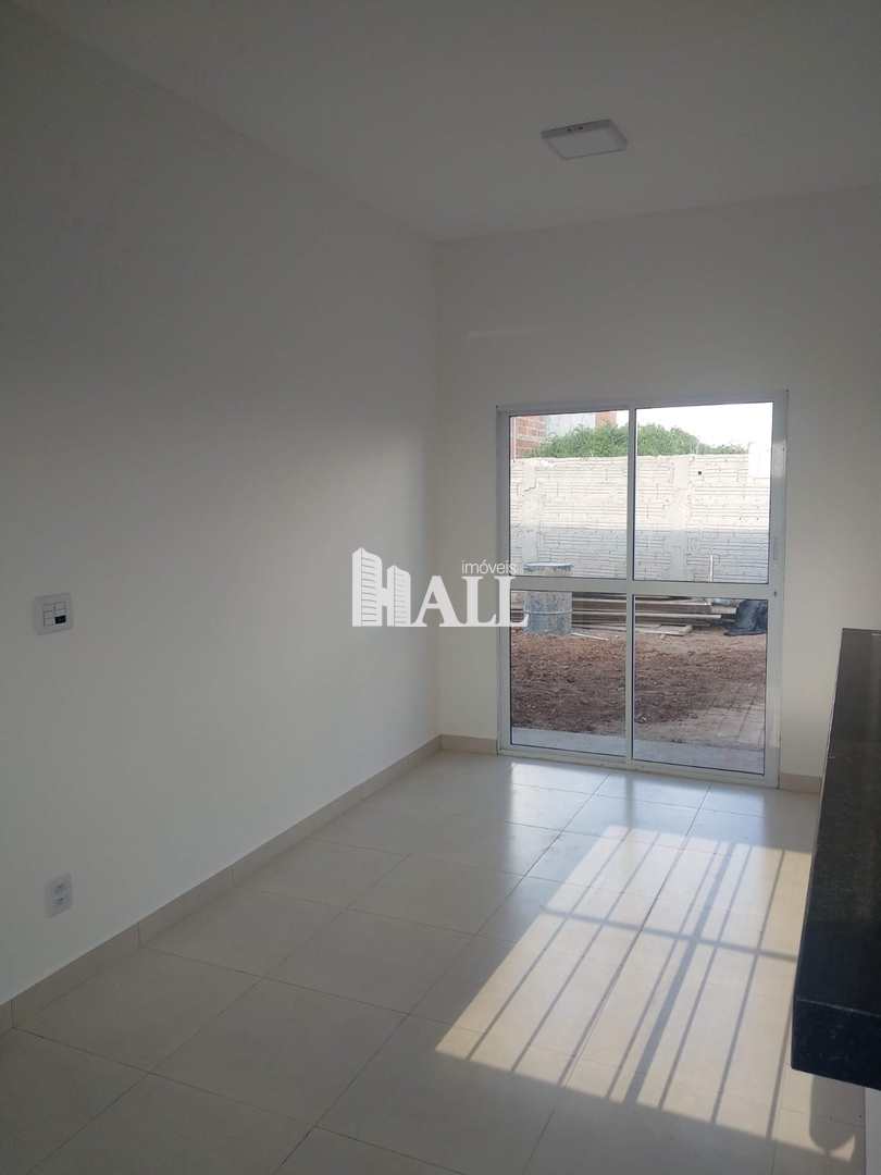 Casa à venda com 2 quartos, 60m² - Foto 1