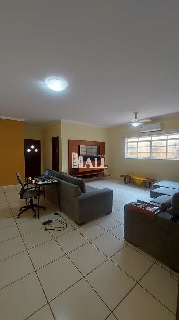 Casa à venda com 5 quartos, 290m² - Foto 1